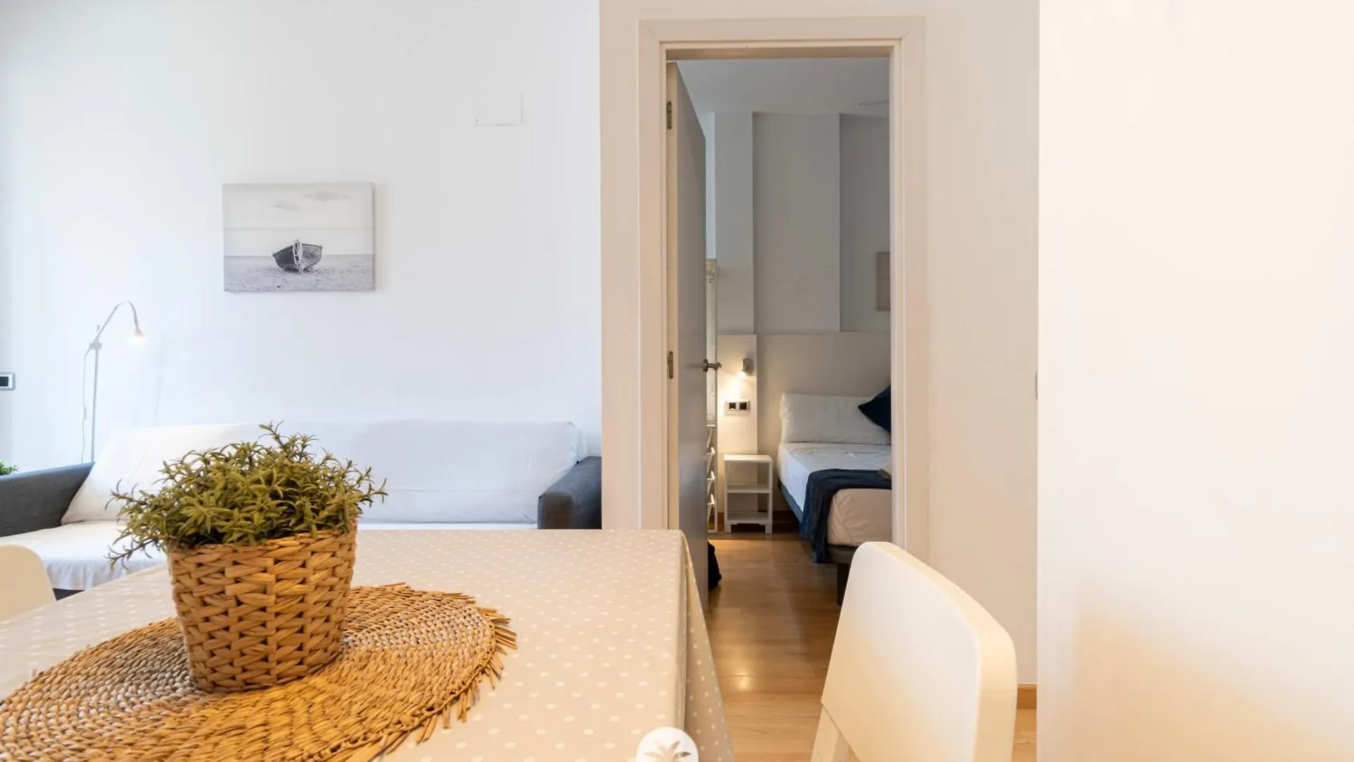 Mediterranean Way - Tarragona Central Apartments 0*,  西班牙