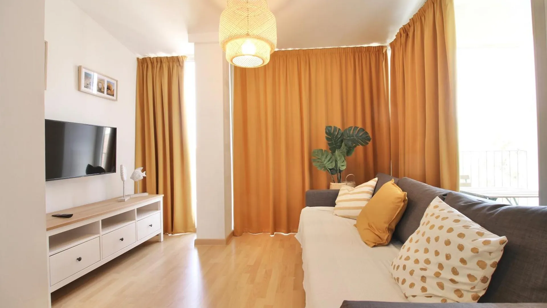 Mediterranean Way - Tarragona Central Apartments